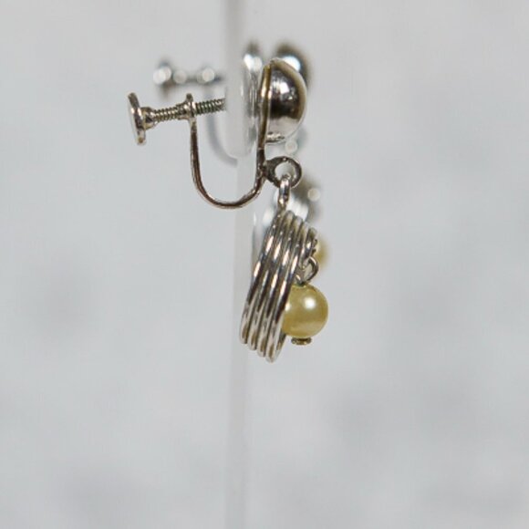 Delicate Vintage Screw Back Silver Tone Metal Hoop Earrings with Faux Pe… - Picture 4 of 5